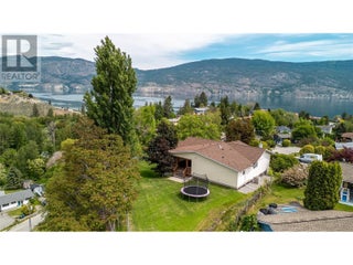 6528 Lipsett Crescent. Summerland, British Columbia