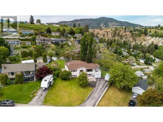 6528 Lipsett Crescent. Summerland, British Columbia