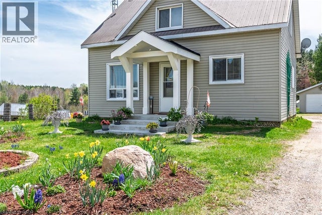 2683 Round Lake Road, Killaloe