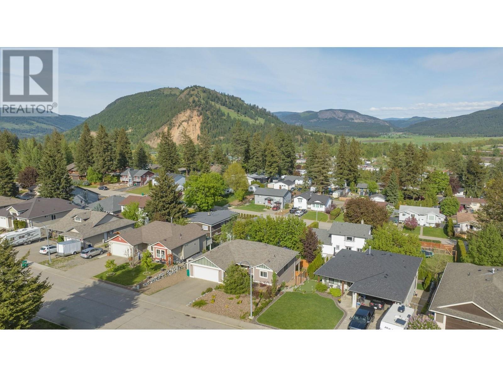 1927 Skyview Crescent. Lumby, British Columbia