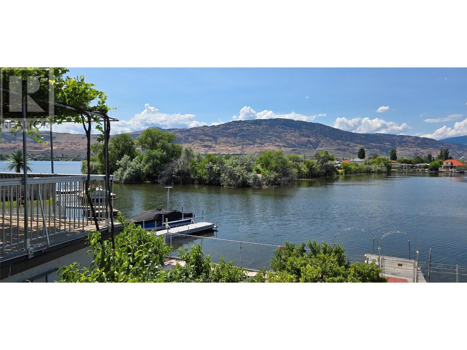 26 Bayview Crescent. Osoyoos, British Columbia