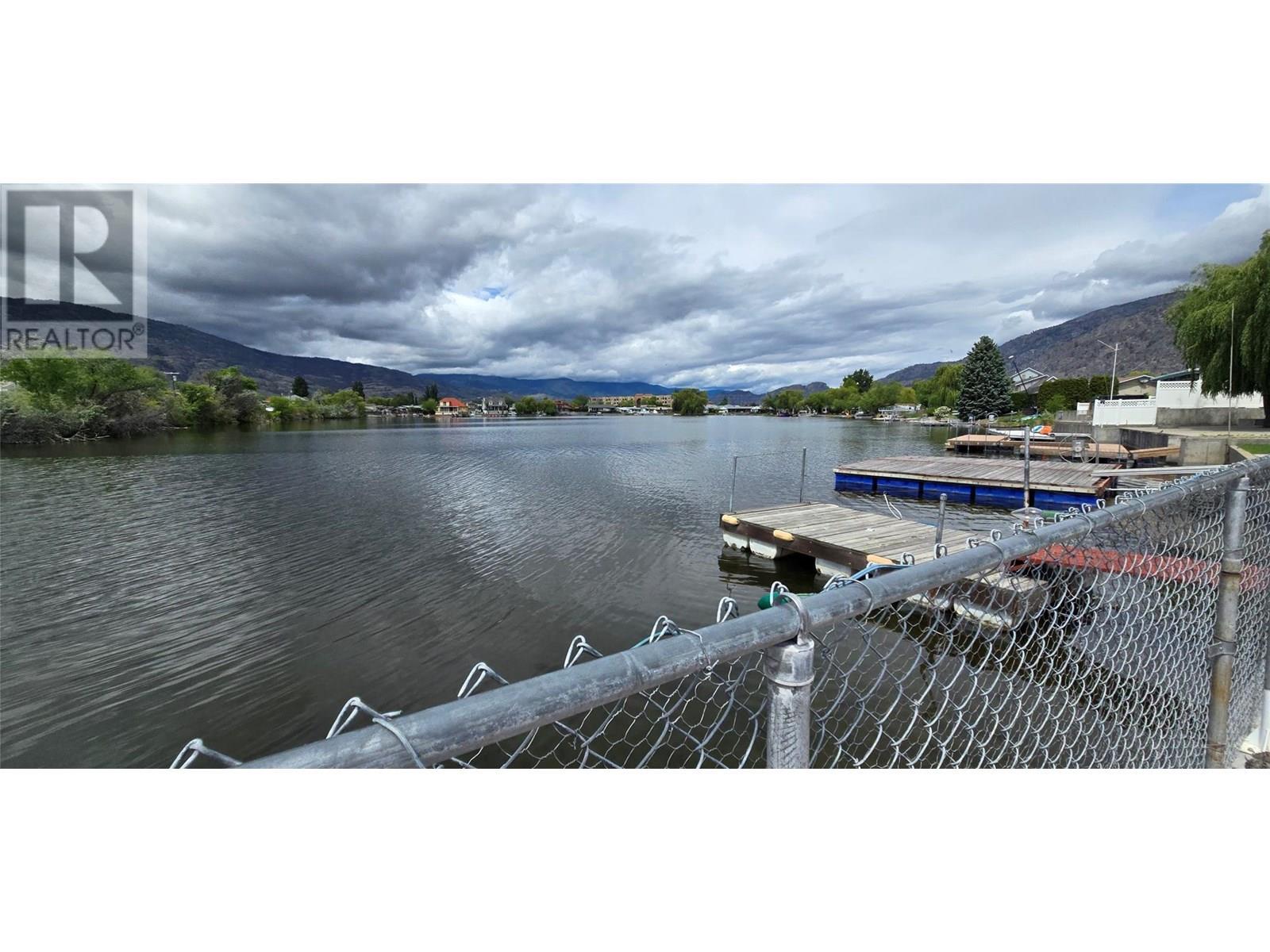 26 Bayview Crescent. Osoyoos, British Columbia