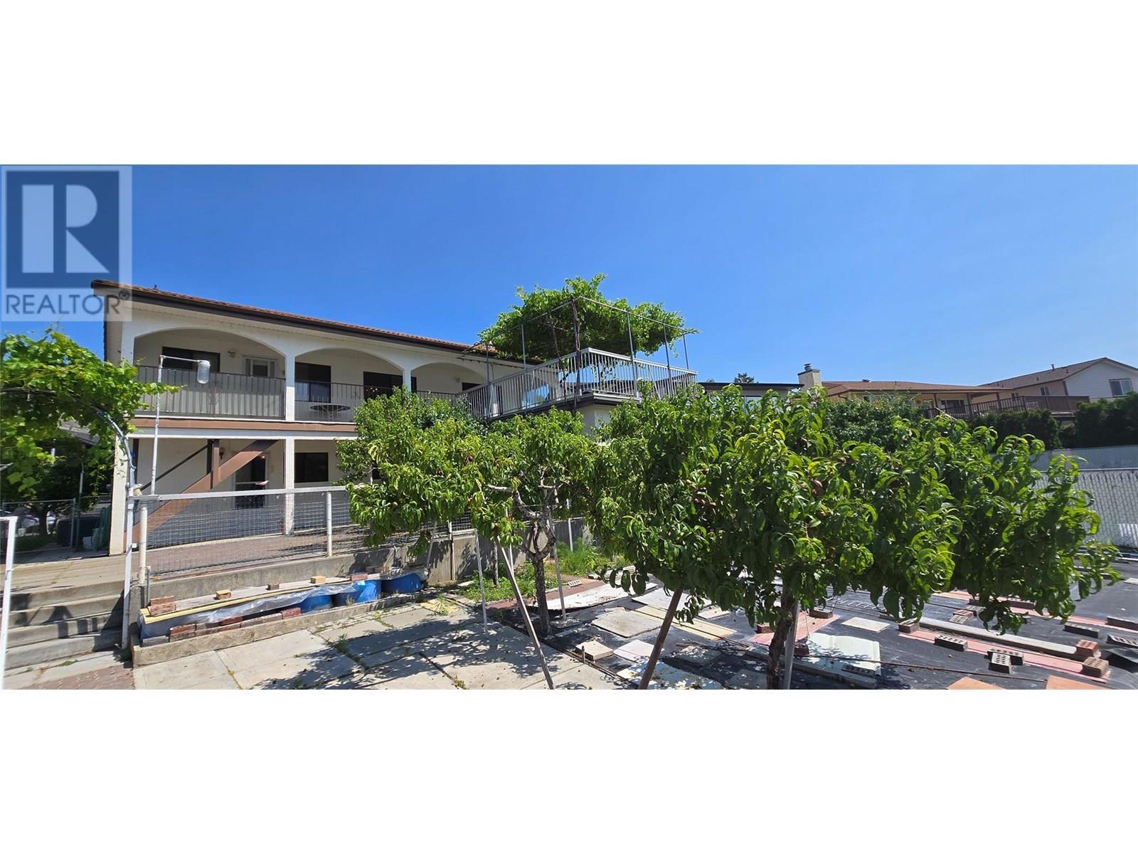 26 Bayview Crescent. Osoyoos, British Columbia