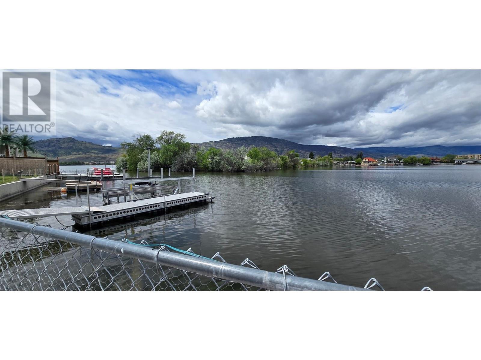 26 Bayview Crescent. Osoyoos, British Columbia