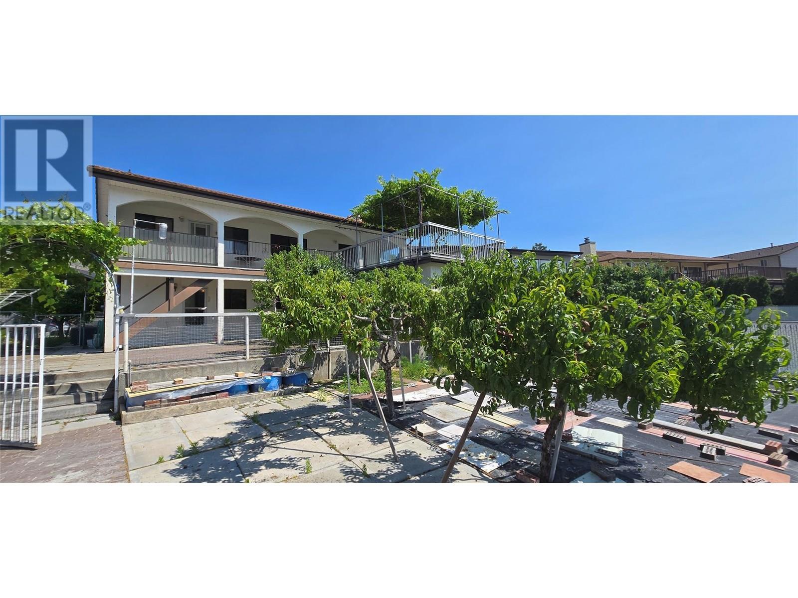 26 Bayview Crescent. Osoyoos, British Columbia