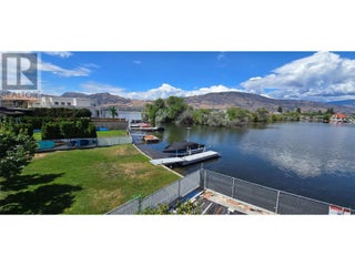 26 Bayview Crescent. Osoyoos, British Columbia