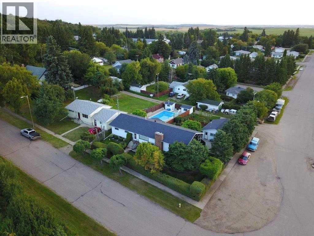 4824 50 Street, Innisfree