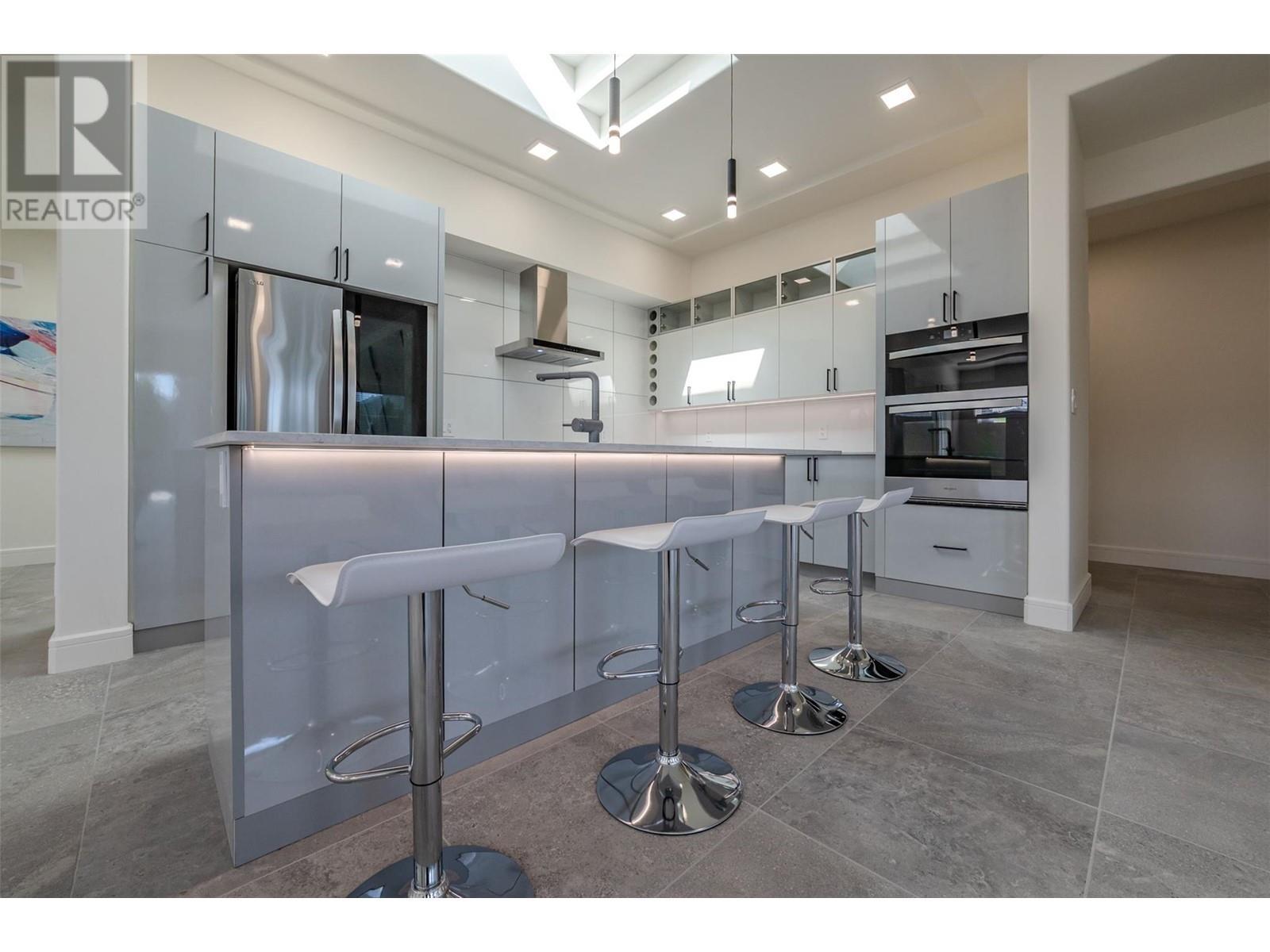 1723 Treffry Place. Summerland, British Columbia