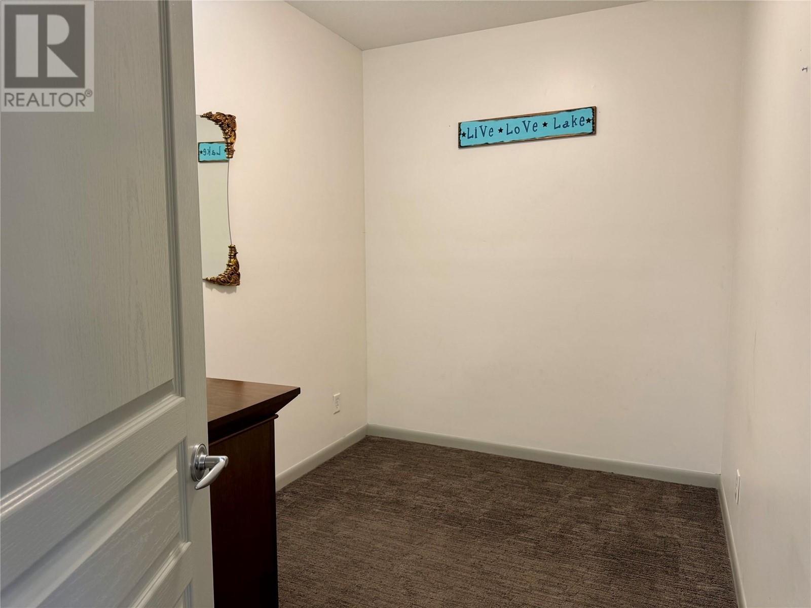 654 Cook Road Unit# 448. Kelowna, British Columbia