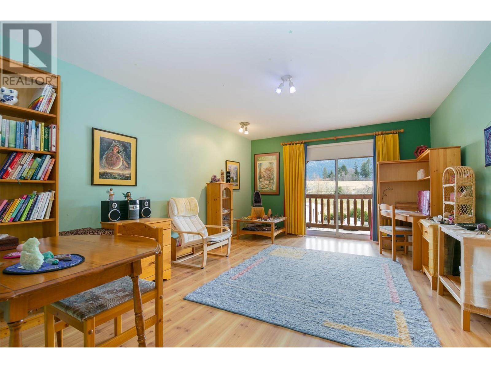 2190 30 Street Ne. Salmon Arm, British Columbia