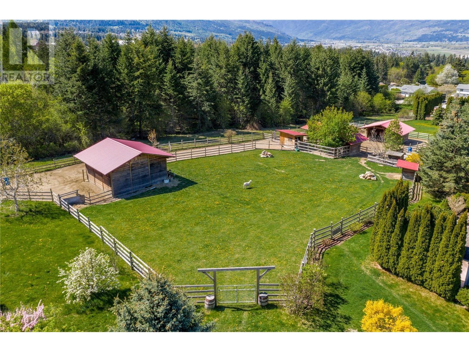2190 30 Street Ne. Salmon Arm, British Columbia