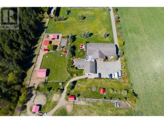 2190 30 Street Ne. Salmon Arm, British Columbia