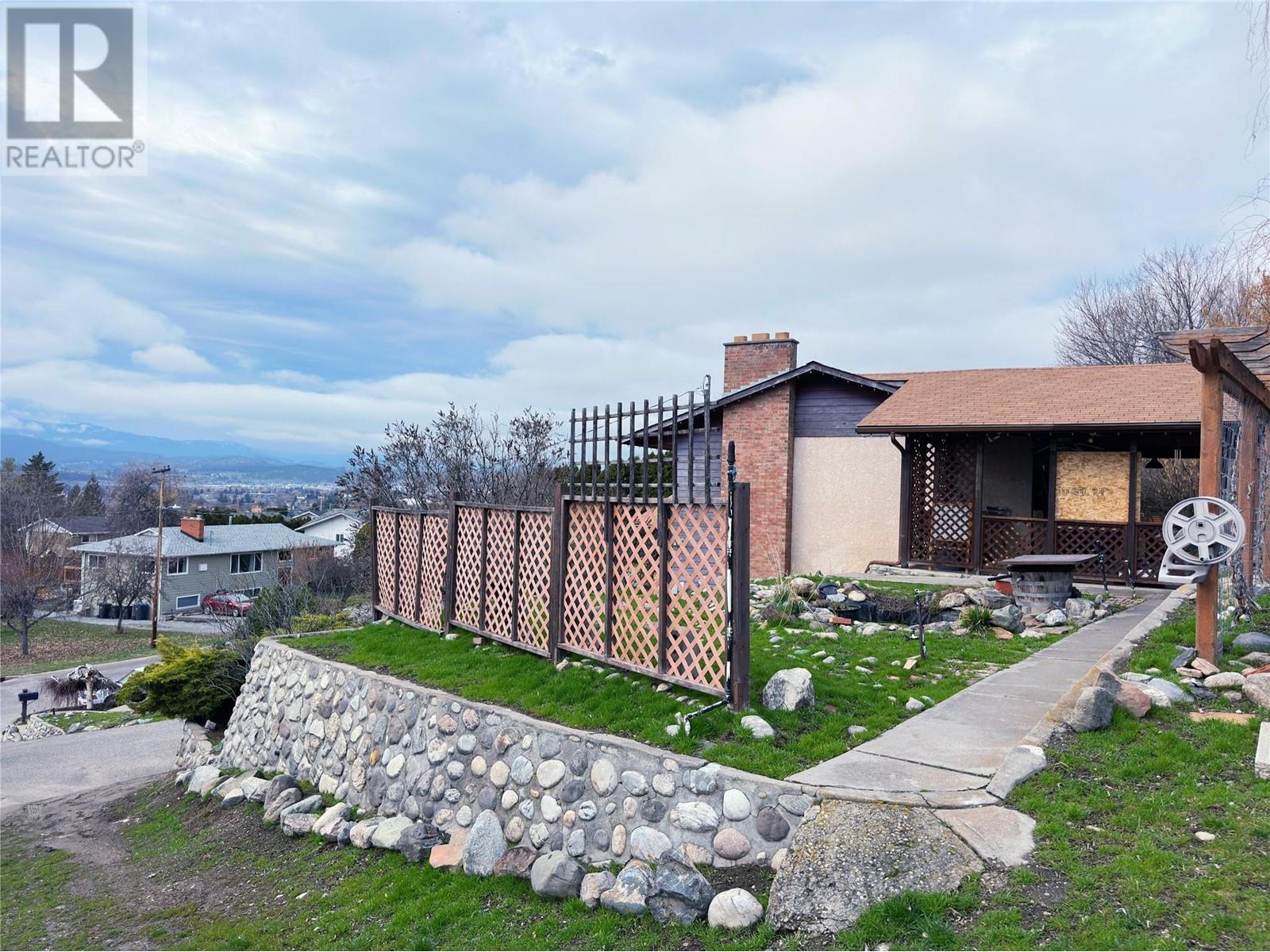 635 Brighton Road. Kelowna, British Columbia