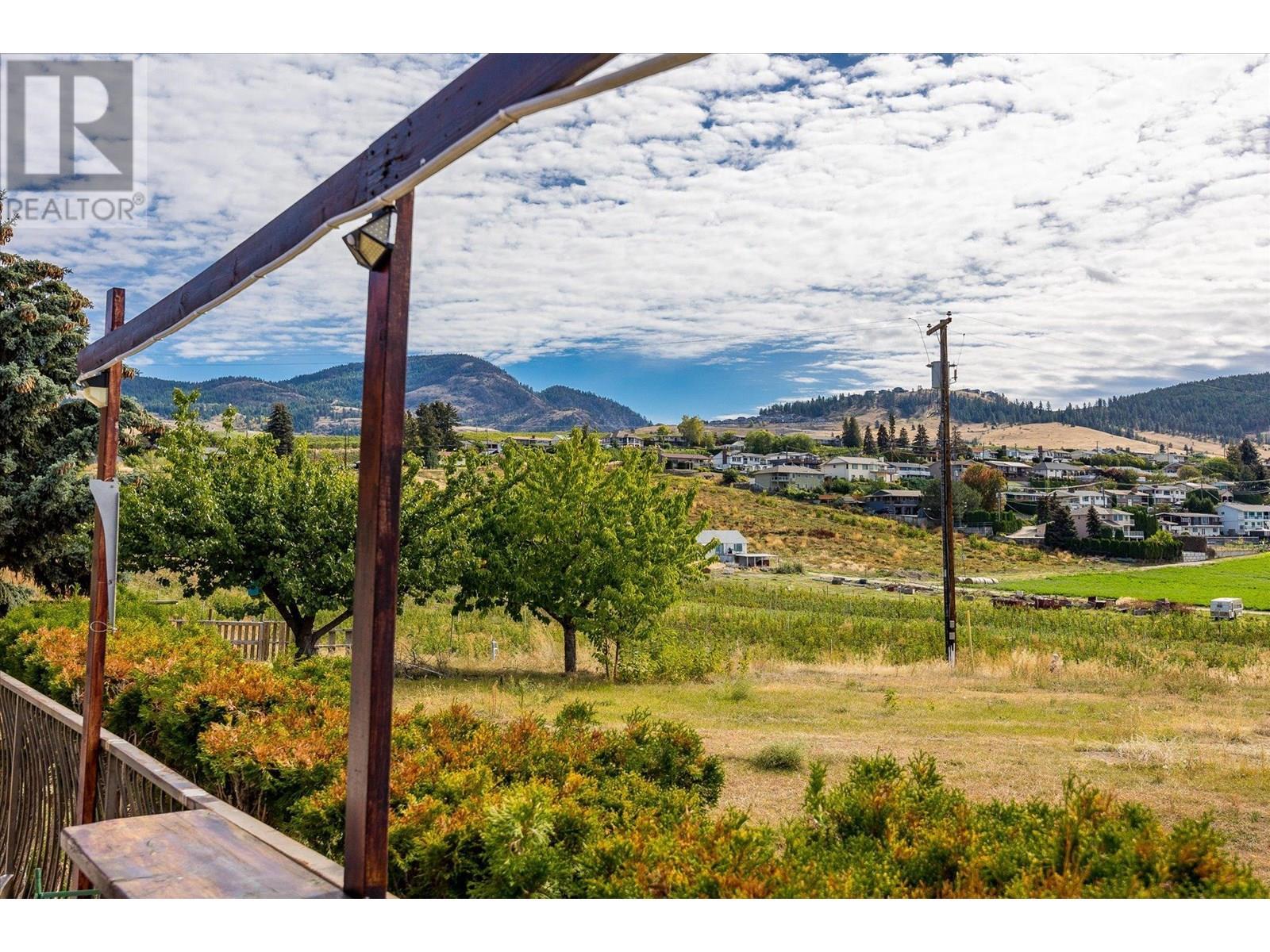 848 Webster Road. Kelowna, British Columbia