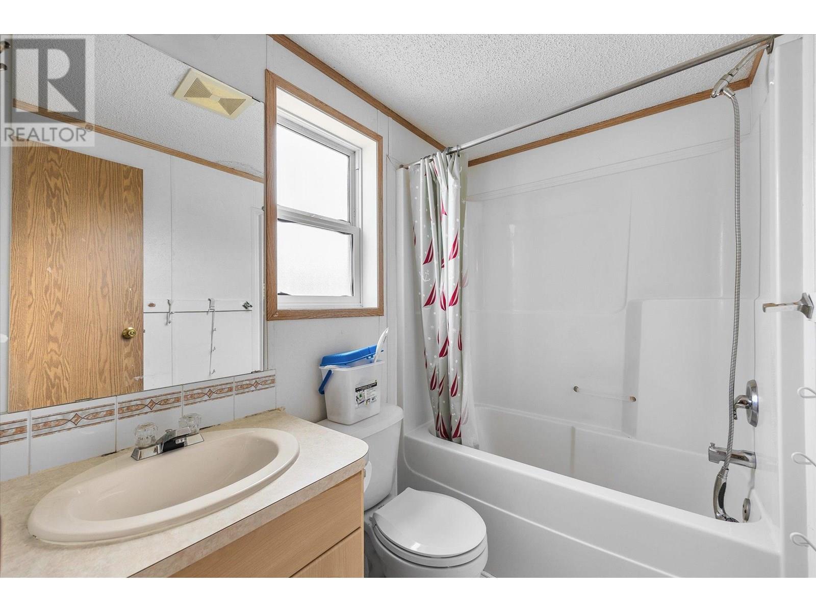 848 Webster Road. Kelowna, British Columbia