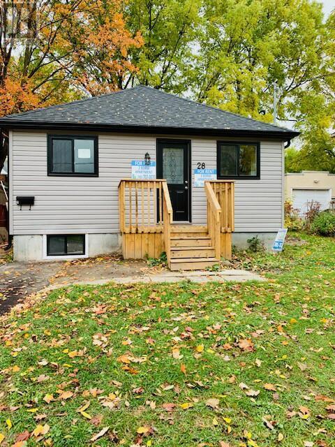 28 Grove Street E, Barrie (wellington)