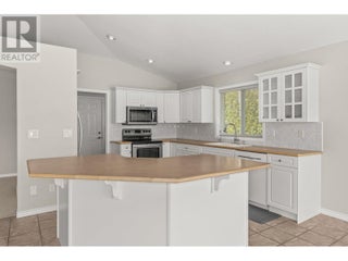 3513 Empire Place. West Kelowna, British Columbia