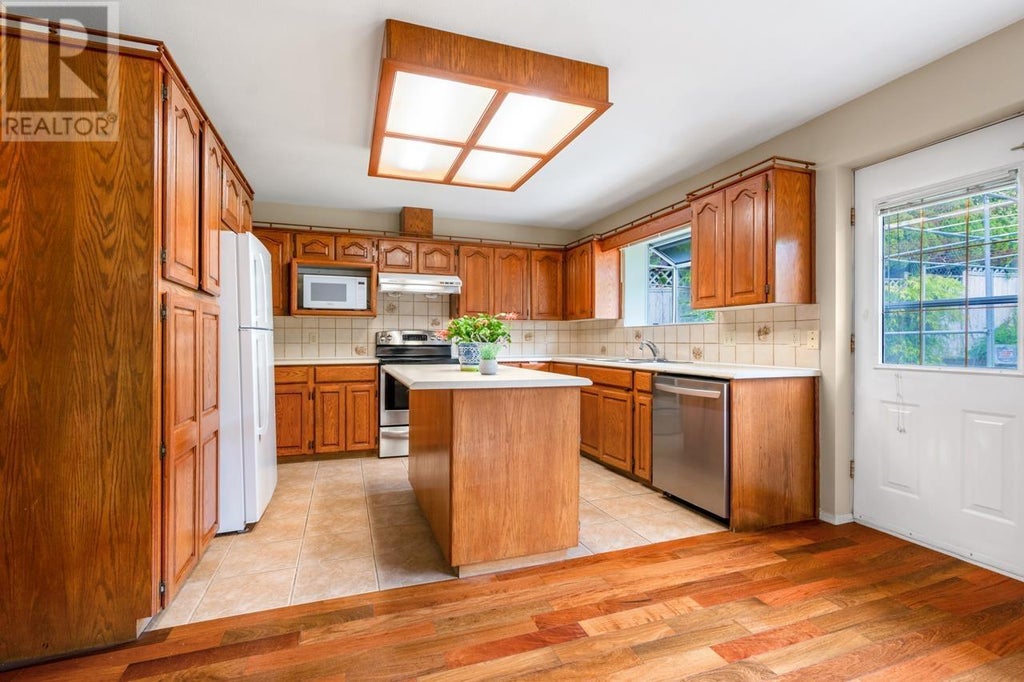 394 Hickey Drive, Coquitlam