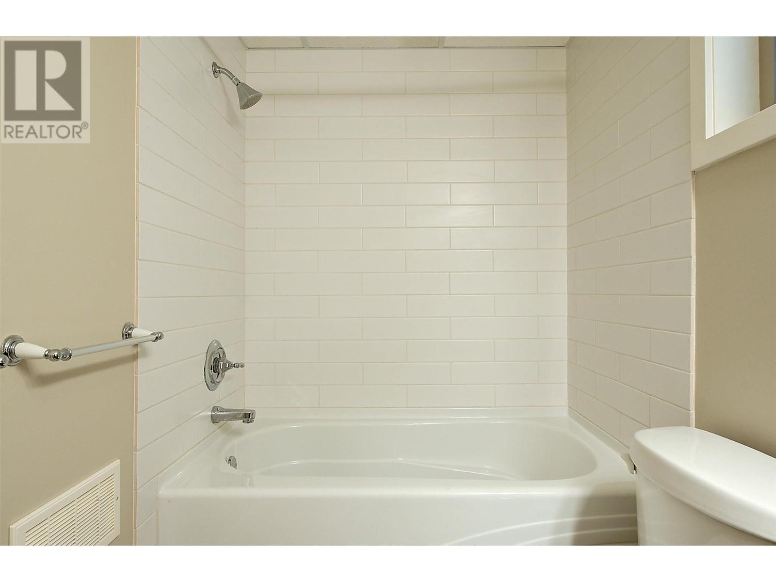 4036 Pritchard Drive N Unit# 3102. West Kelowna, British Columbia