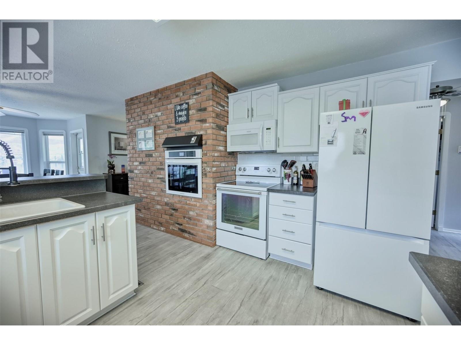 45 Harbour Key Drive. Osoyoos, British Columbia