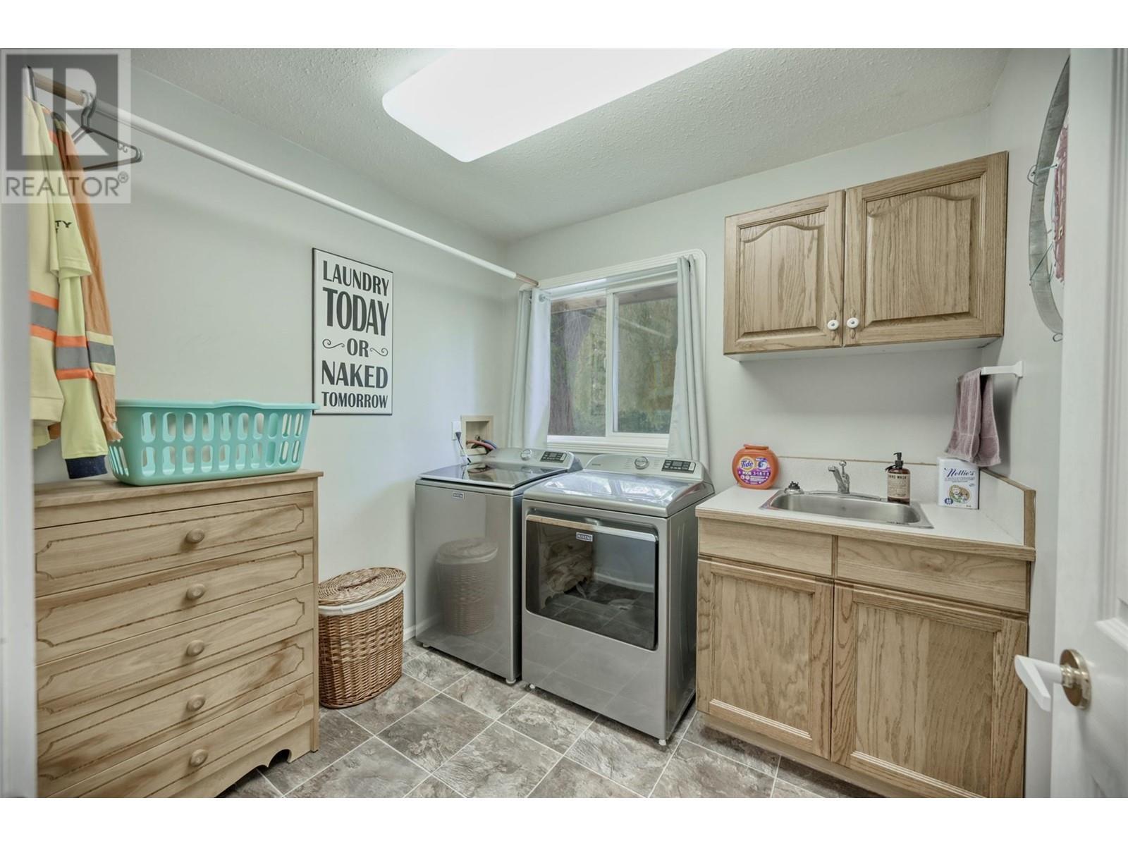 45 Harbour Key Drive. Osoyoos, British Columbia