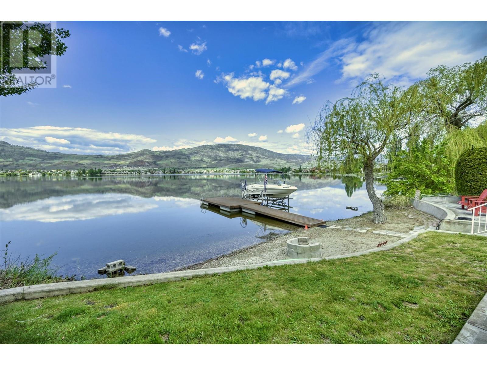 45 Harbour Key Drive. Osoyoos, British Columbia