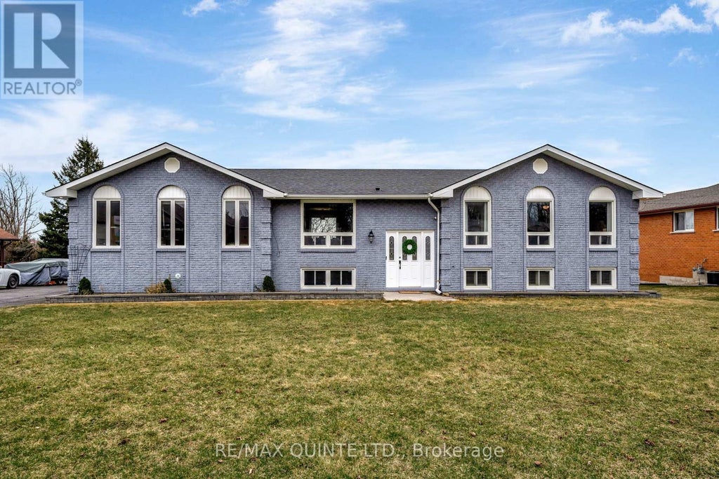 94 Cloverleaf Drive, Belleville (thurlow Ward)