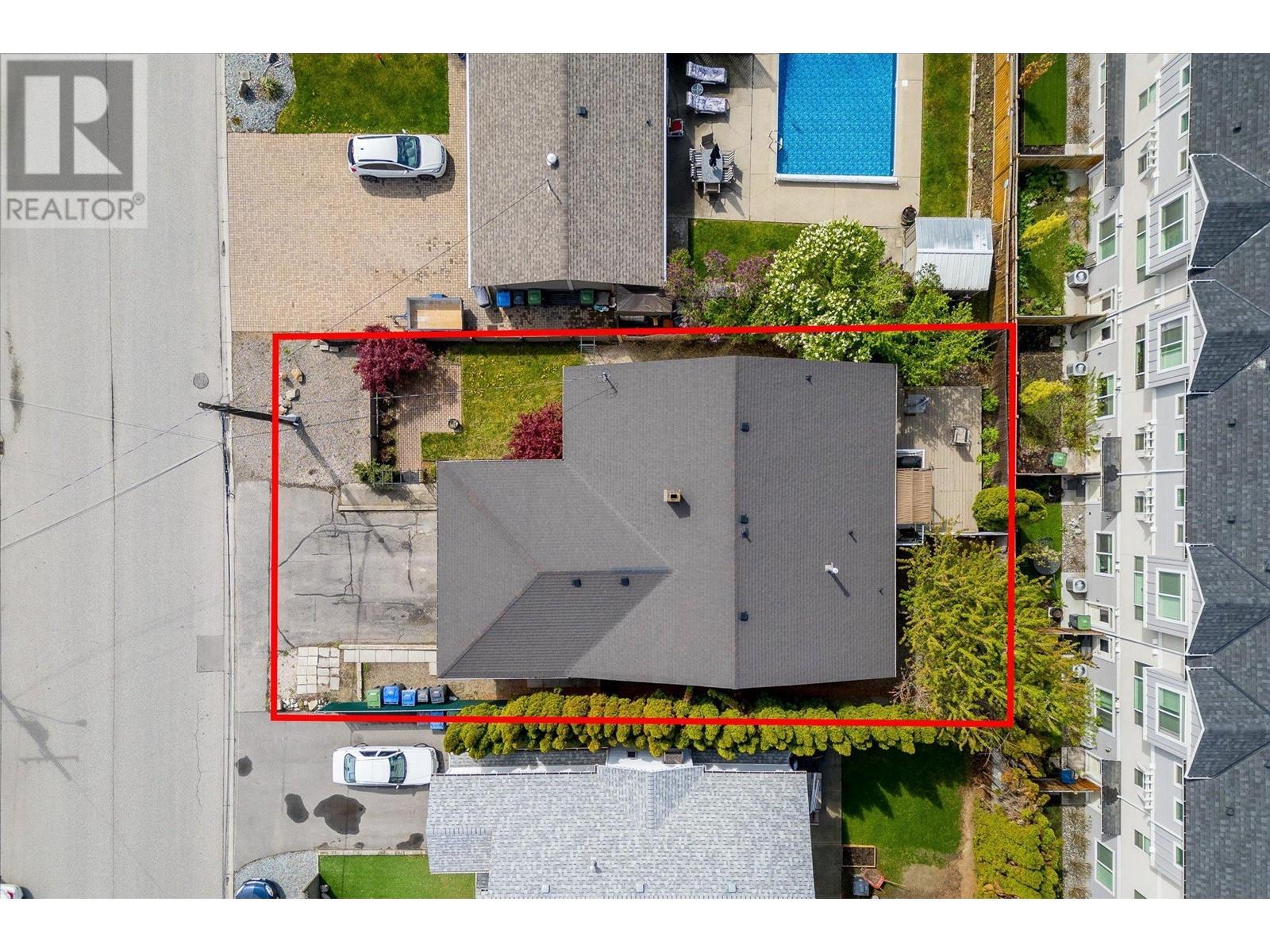 2030 Wilkinson Street. Kelowna, British Columbia