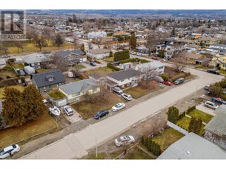 2261 Burnett Street. Kelowna, British Columbia