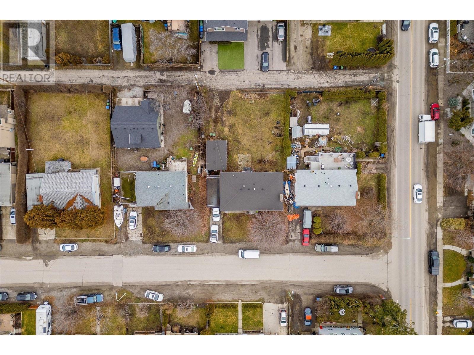 2261 Burnett Street. Kelowna, British Columbia