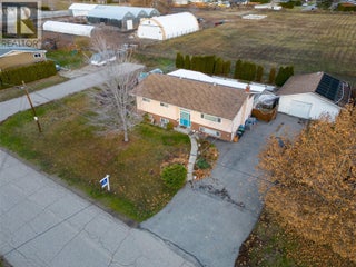 3219 St. Amand Road. Kelowna, British Columbia