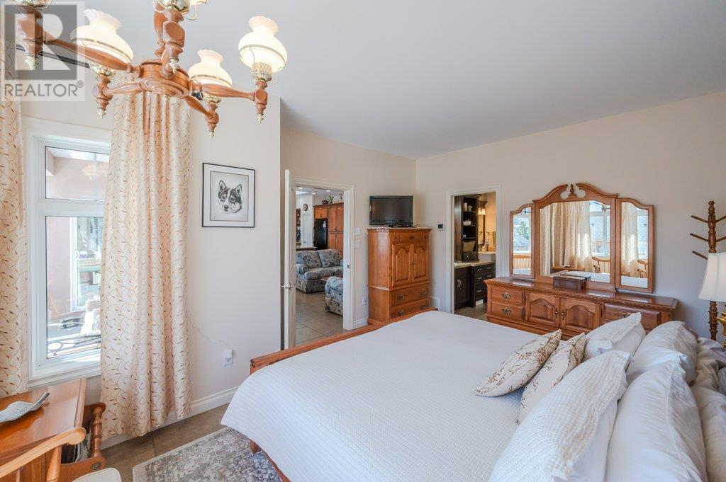 6905 Mountainview Drive. Oliver, British Columbia