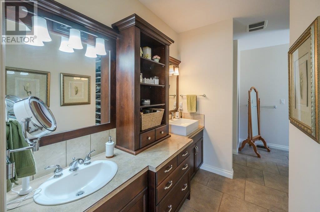 6905 Mountainview Drive. Oliver, British Columbia