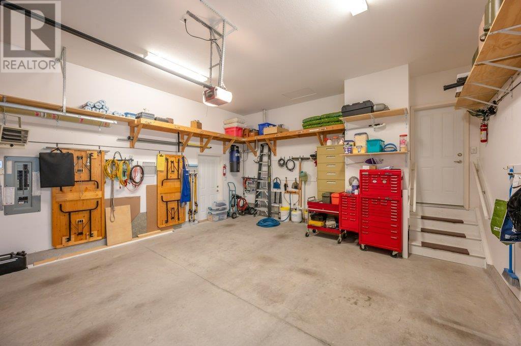 6905 Mountainview Drive. Oliver, British Columbia