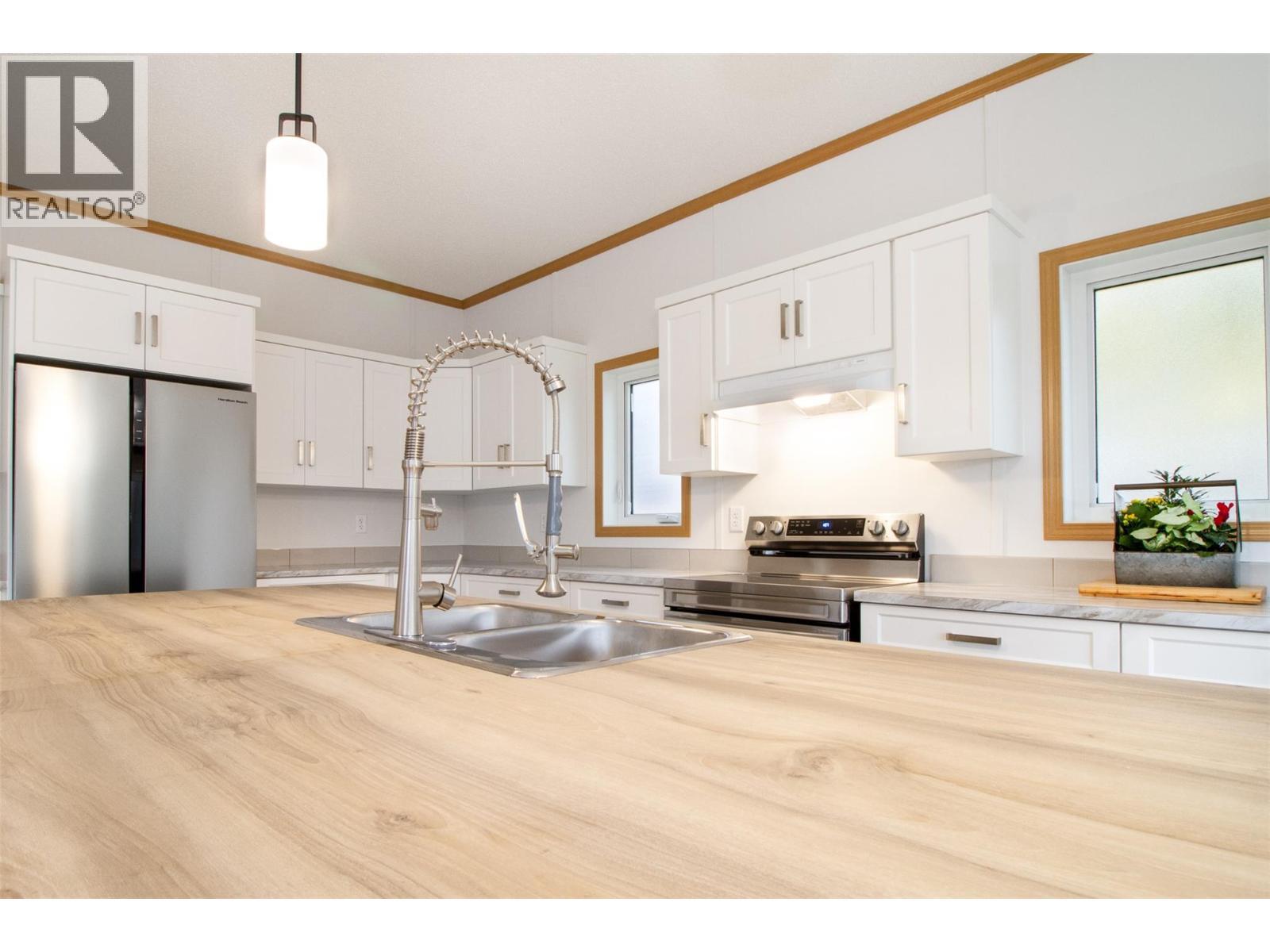 1204 Maplewood Street Unit# 19. Revelstoke, British Columbia