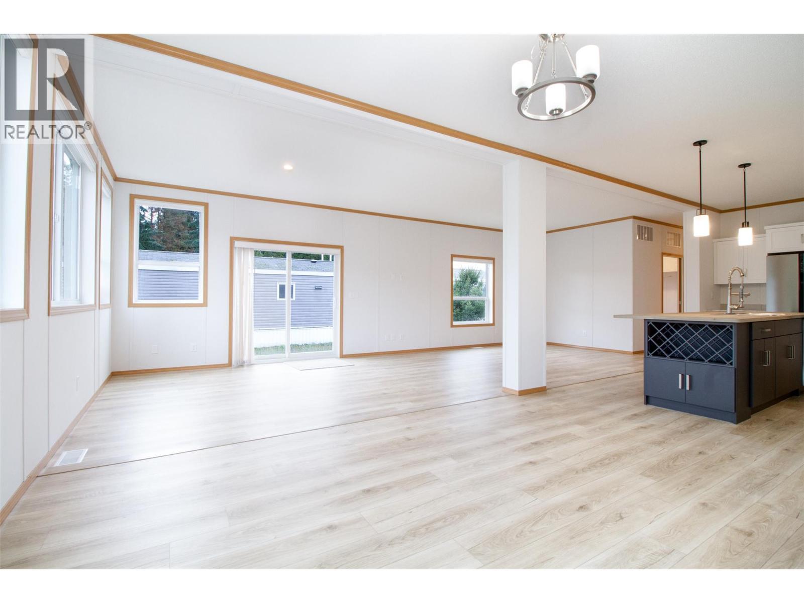 1204 Maplewood Street Unit# 19. Revelstoke, British Columbia