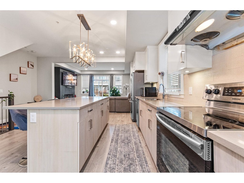 98 8413 Midtown Way|chilliwack Proper South, Chilliwack