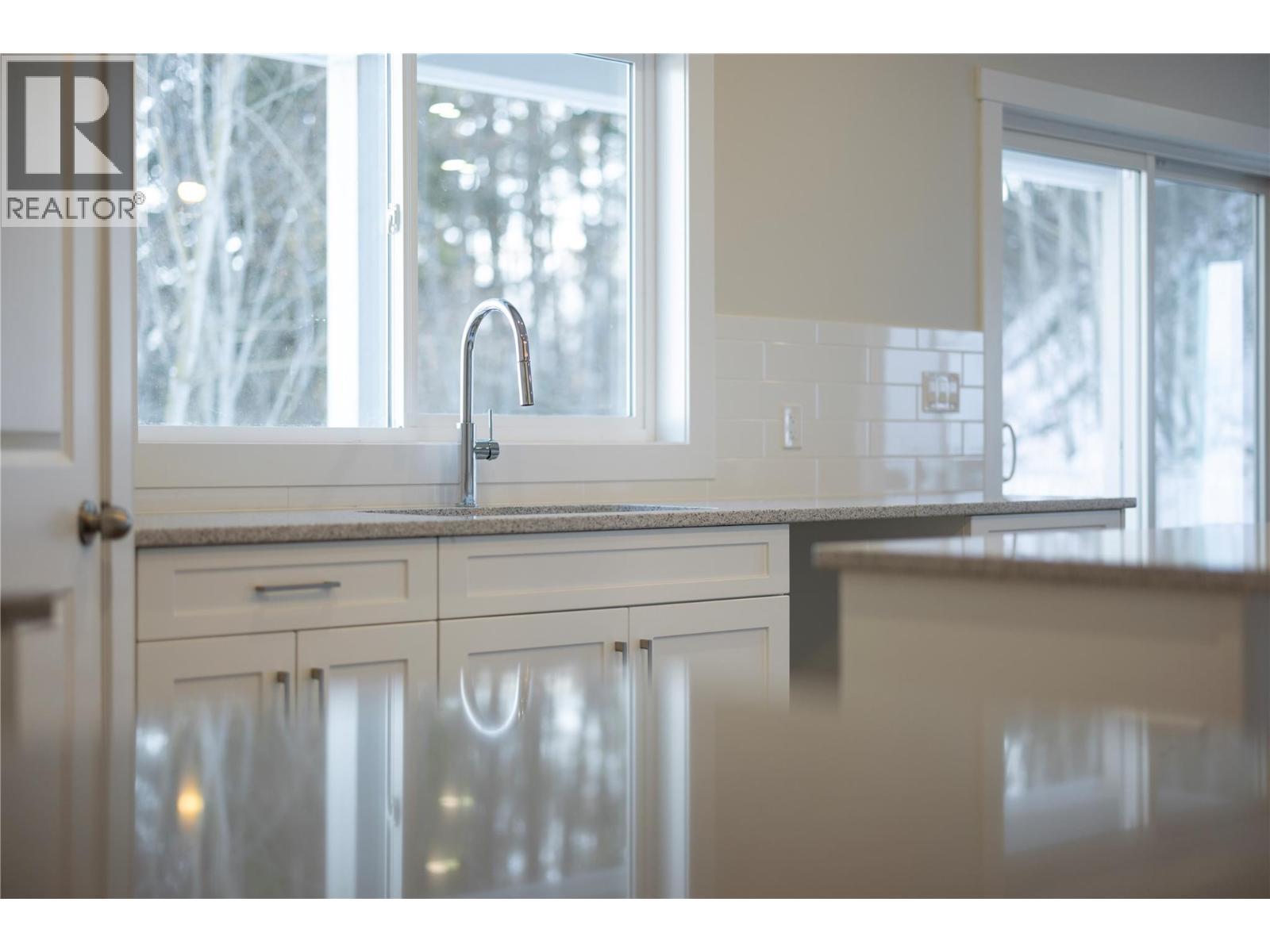 806 Cliff Avenue Unit# 102. Enderby, British Columbia