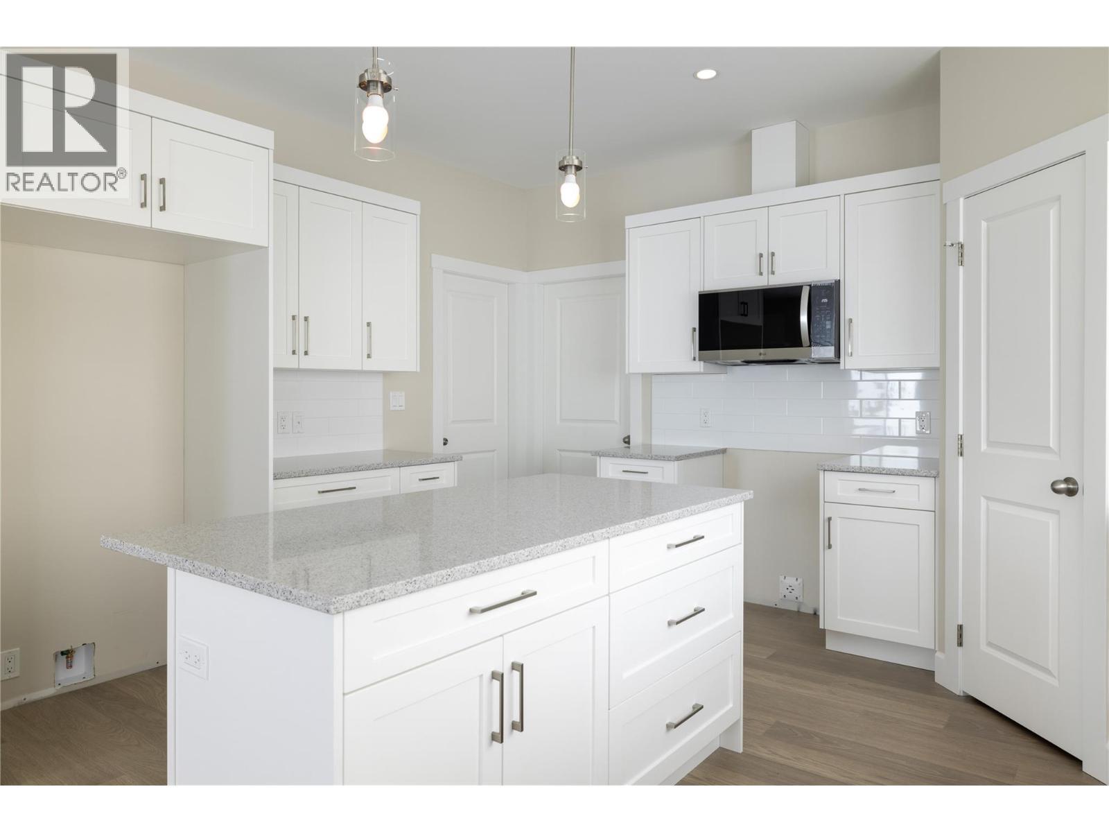 806 Cliff Avenue Unit# 102. Enderby, British Columbia