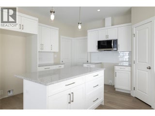 806 Cliff Avenue Unit# 102. Enderby, British Columbia