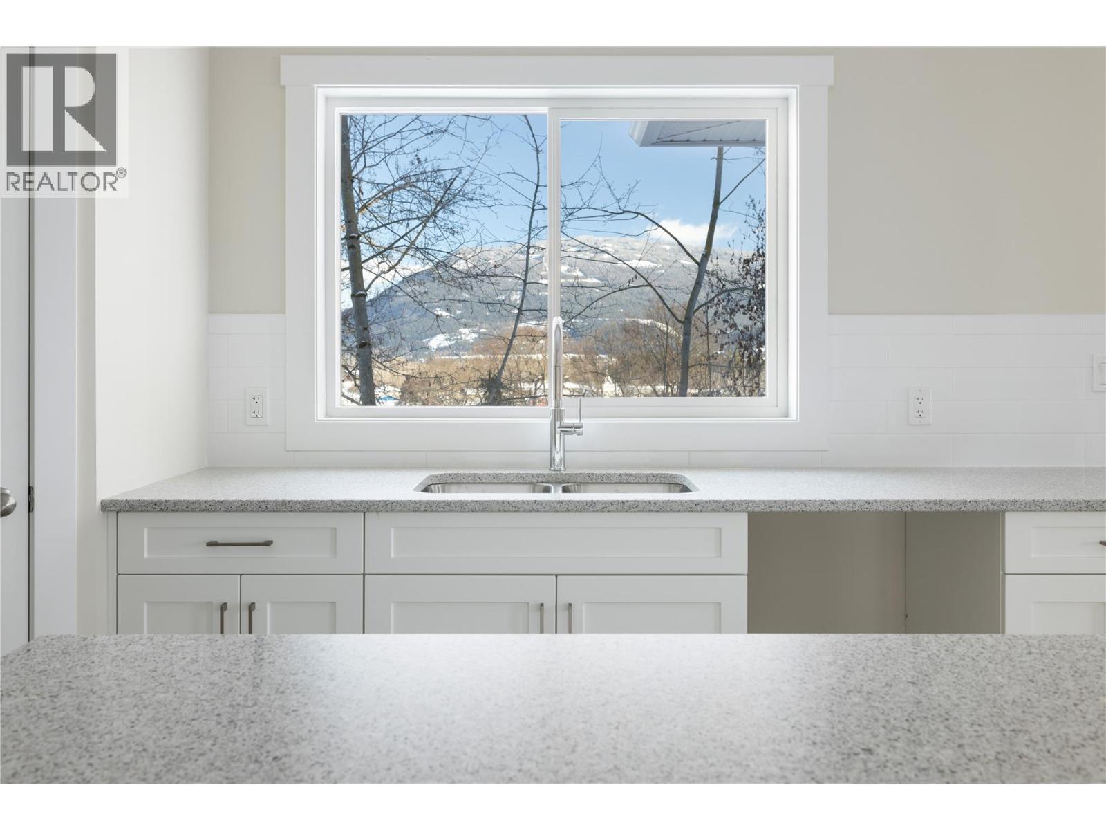 806 Cliff Avenue Unit# 102. Enderby, British Columbia