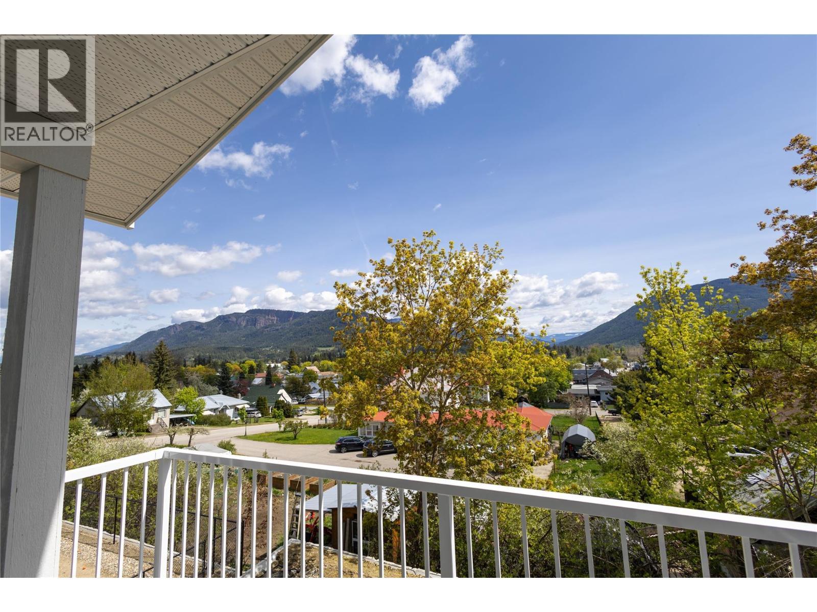 806 Cliff Avenue Unit# 102. Enderby, British Columbia