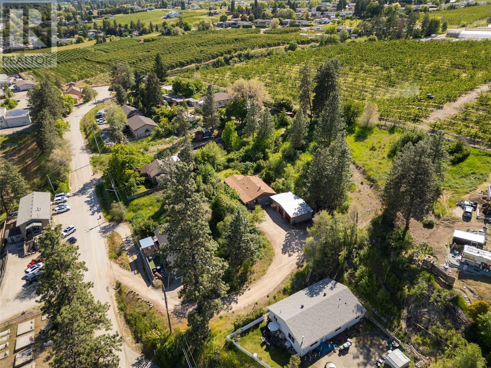 10286 Newene Road. Lake Country, British Columbia