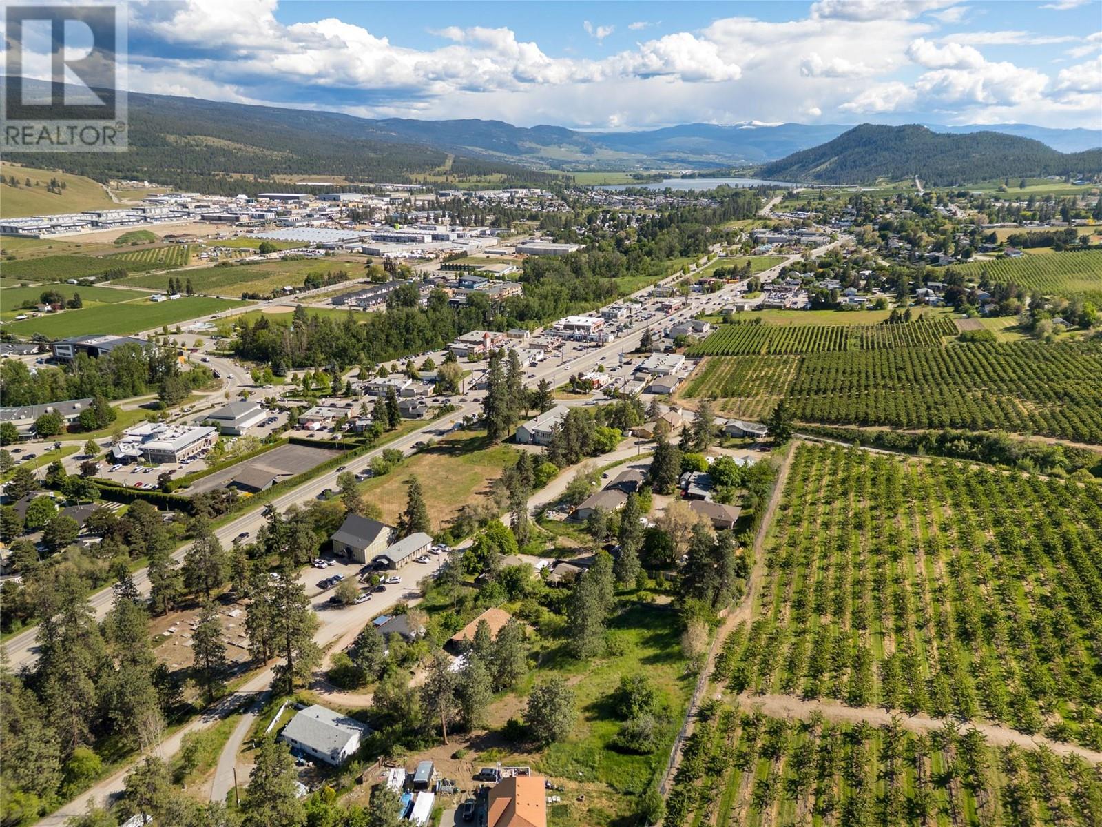 10286 Newene Road. Lake Country, British Columbia