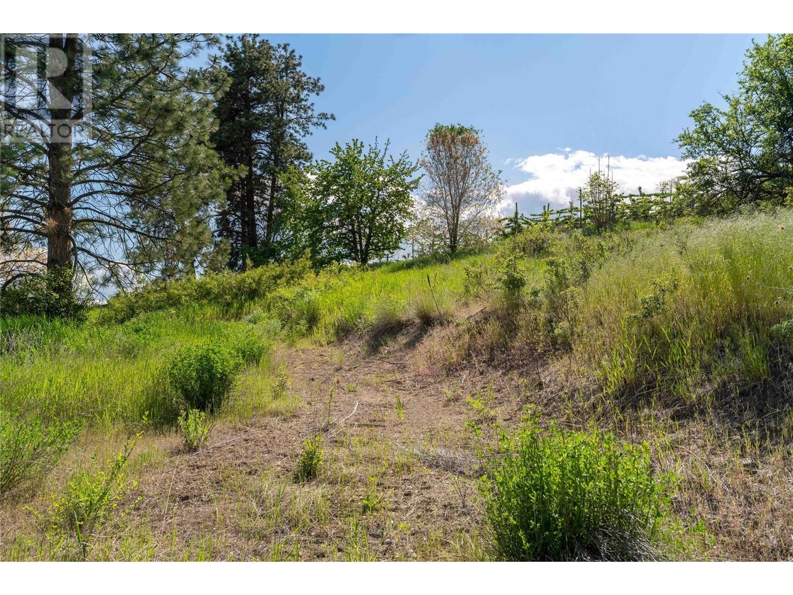 10286 Newene Road. Lake Country, British Columbia