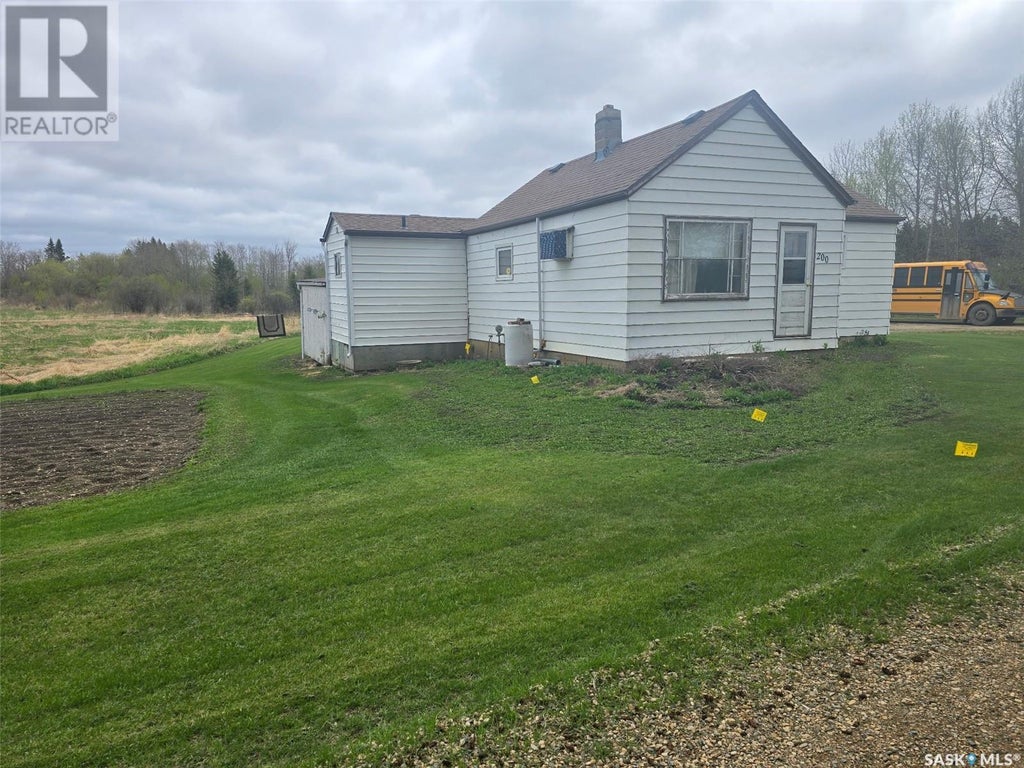 200 Railway Avenue N, Norquay