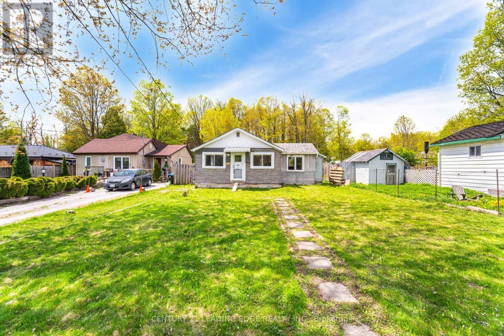 2678 25th Side Road, Innisfil