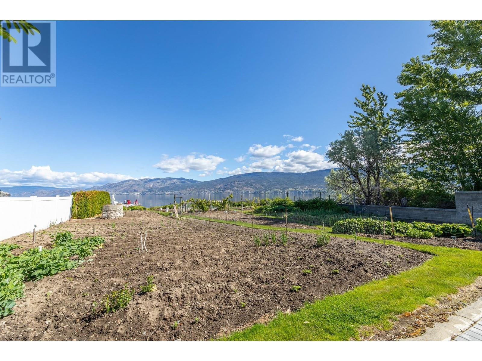 2350 Landry Crescent. Summerland, British Columbia