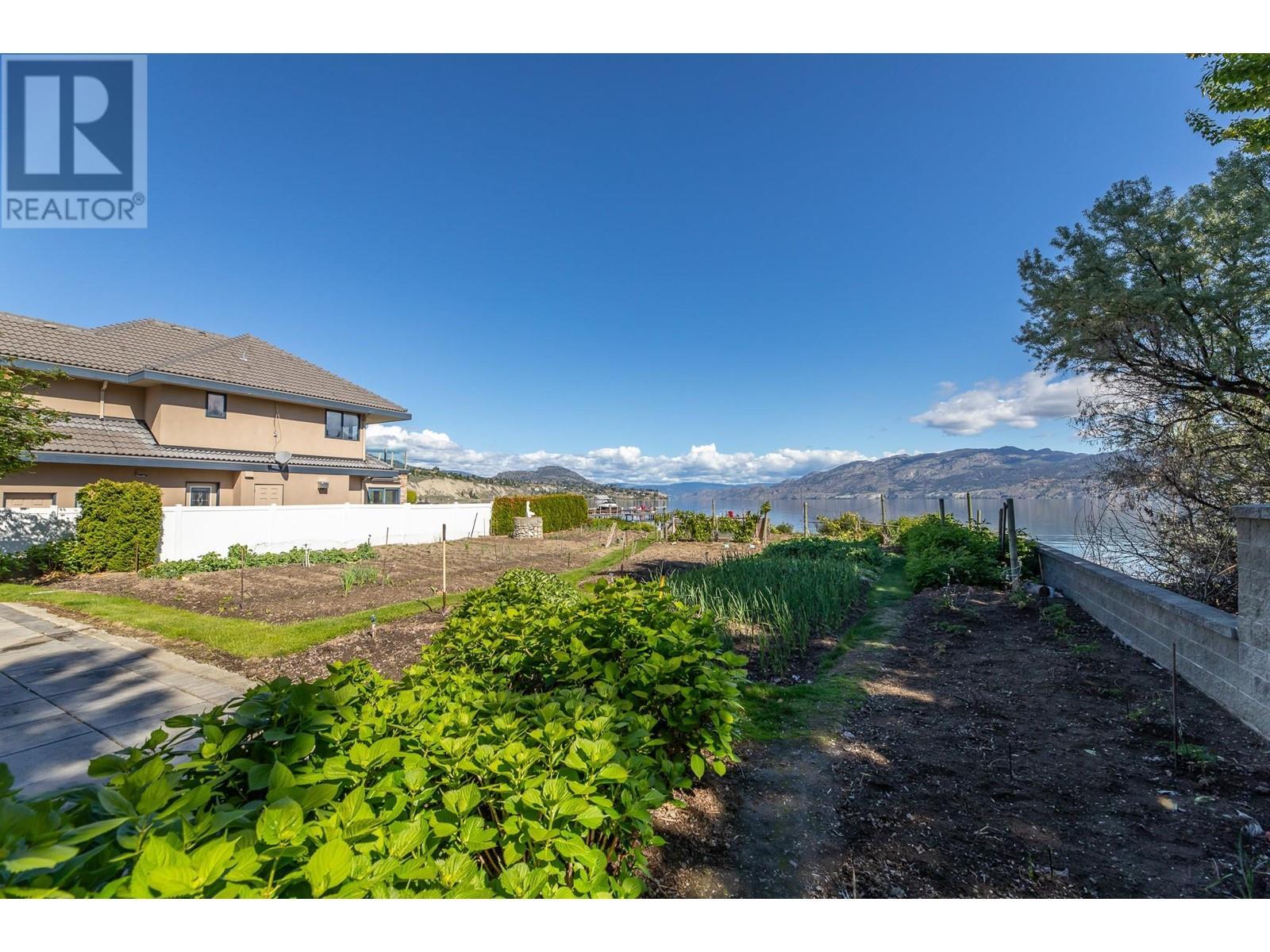 2350 Landry Crescent. Summerland, British Columbia