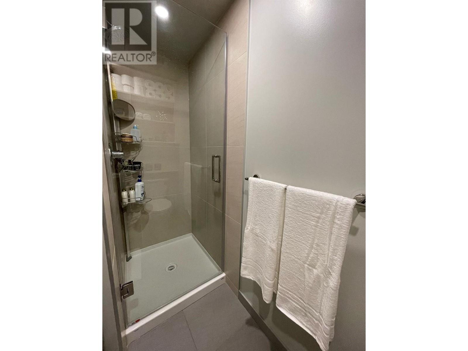 345 Dougall Road N Unit# 215. Kelowna, British Columbia